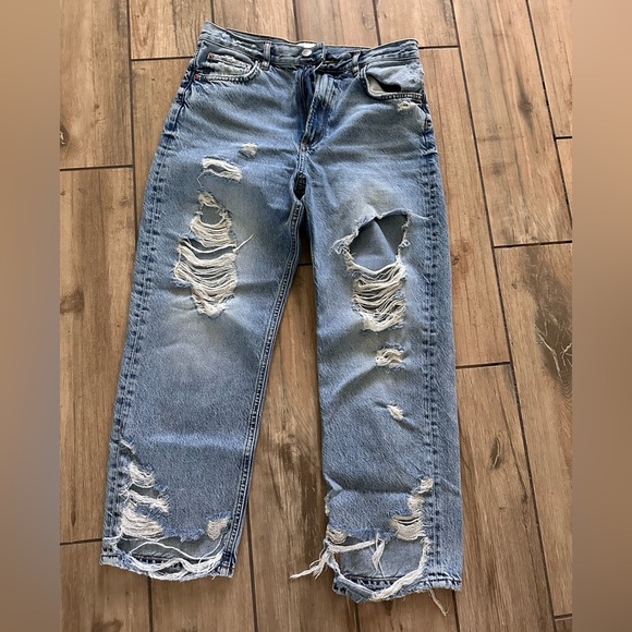 Zara Distressed Light Blue Denim Jeans - Picture 1 of 3